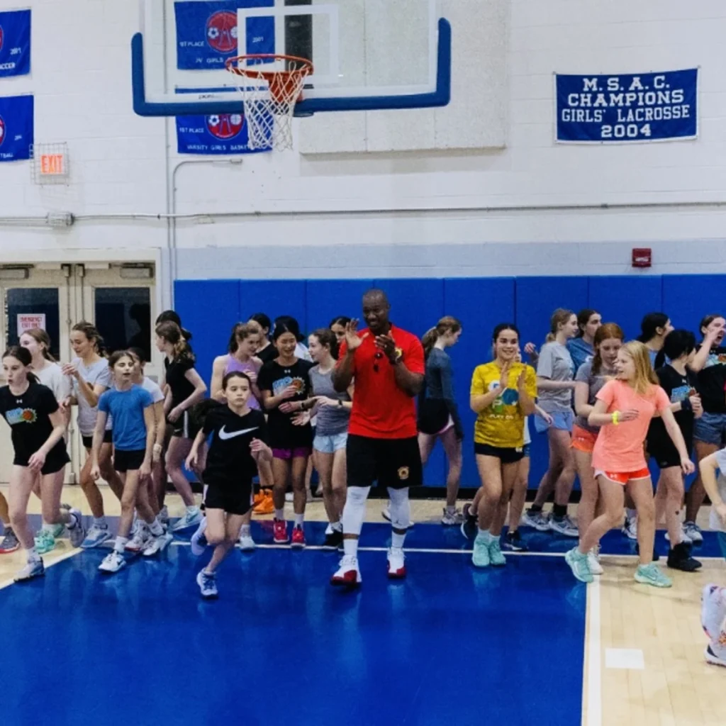 Athletes performing SAQ drills at a UGIS clinic